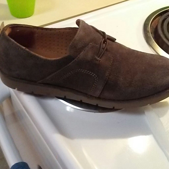 Shoes - Picture 2 of 3